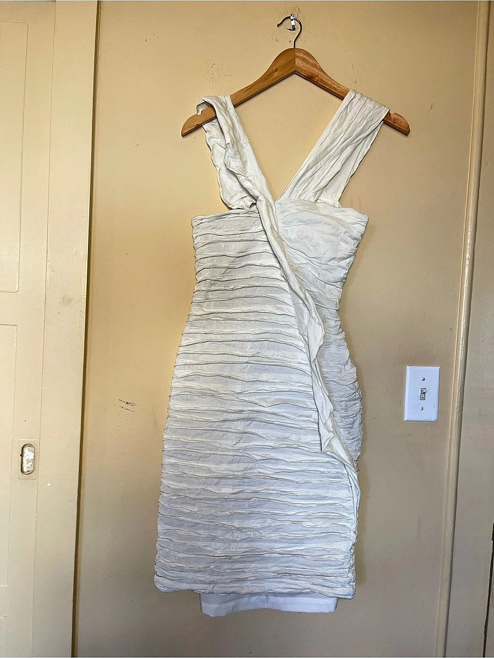Nicole Miller Ruched Midi Dress in White Size 4